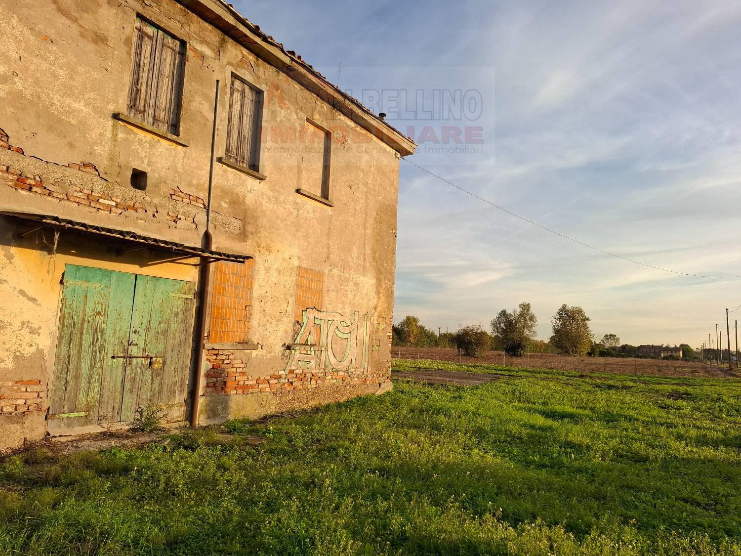 Rustico in vendita a Tencarola, Selvazzano Dentro (PD)