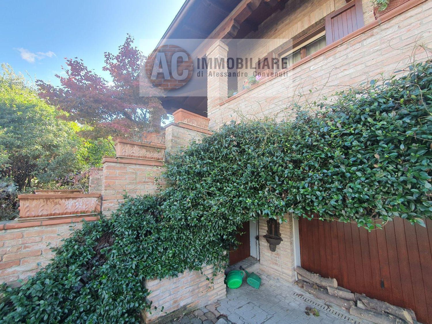 Foto 1 di 41 - Villa in vendita a Castelnuovo Rangone