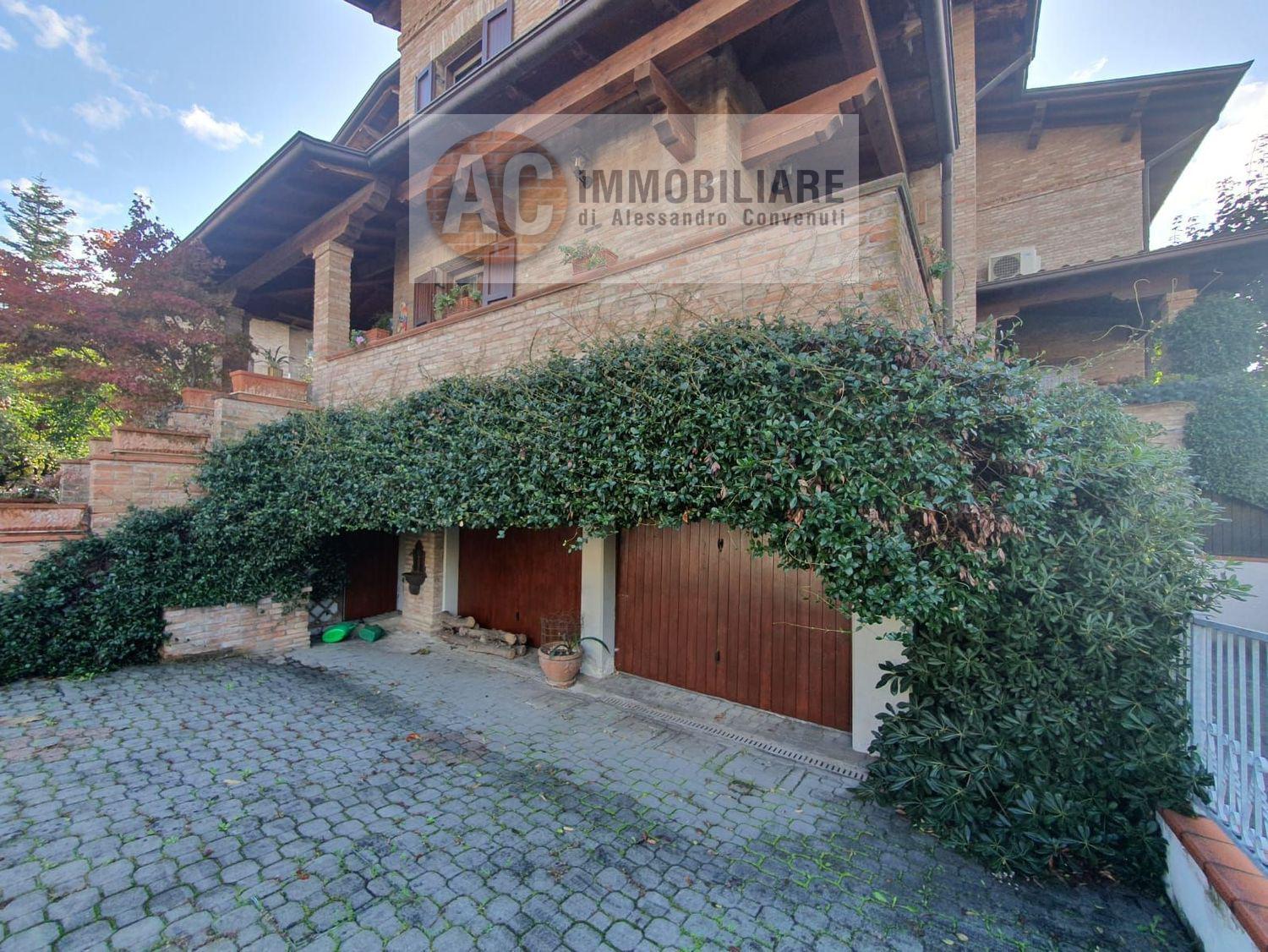 Foto 3 di 41 - Villa in vendita a Castelnuovo Rangone
