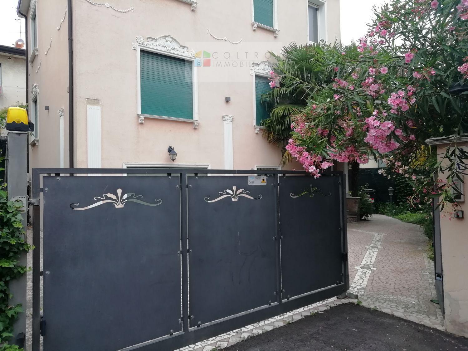 Foto 25 di 34 - Casa indipendente in vendita a Padova