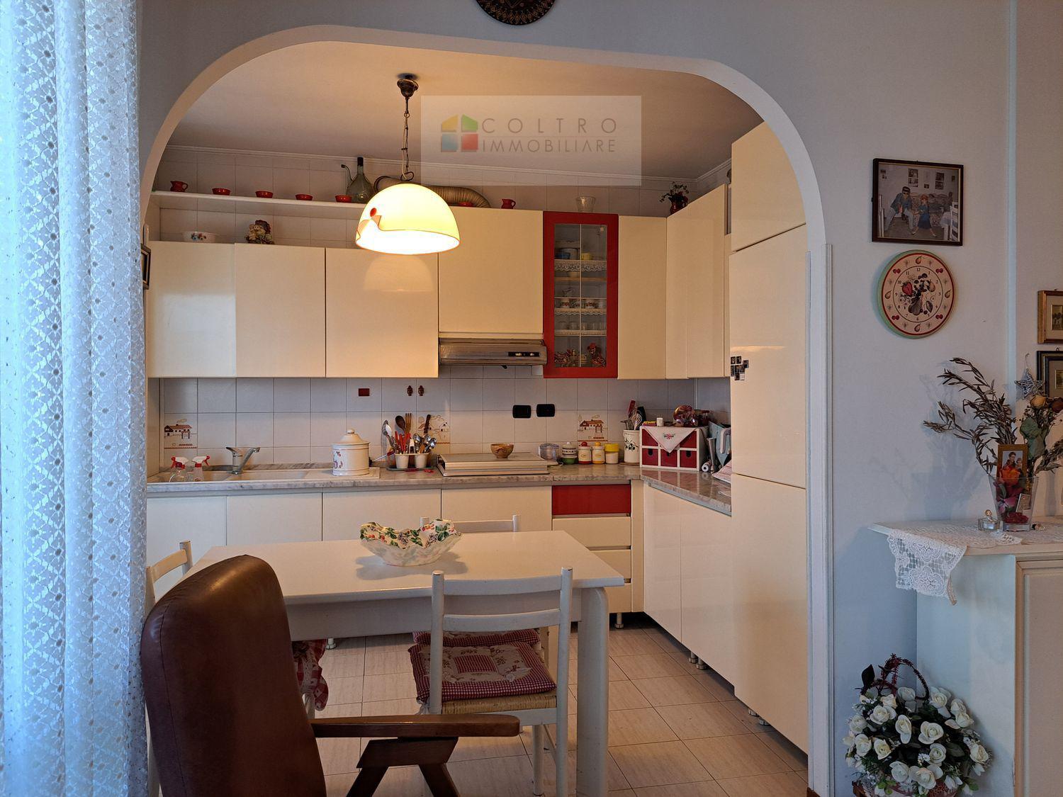 Foto 2 di 26 - Appartamento in vendita a Selvazzano Dentro