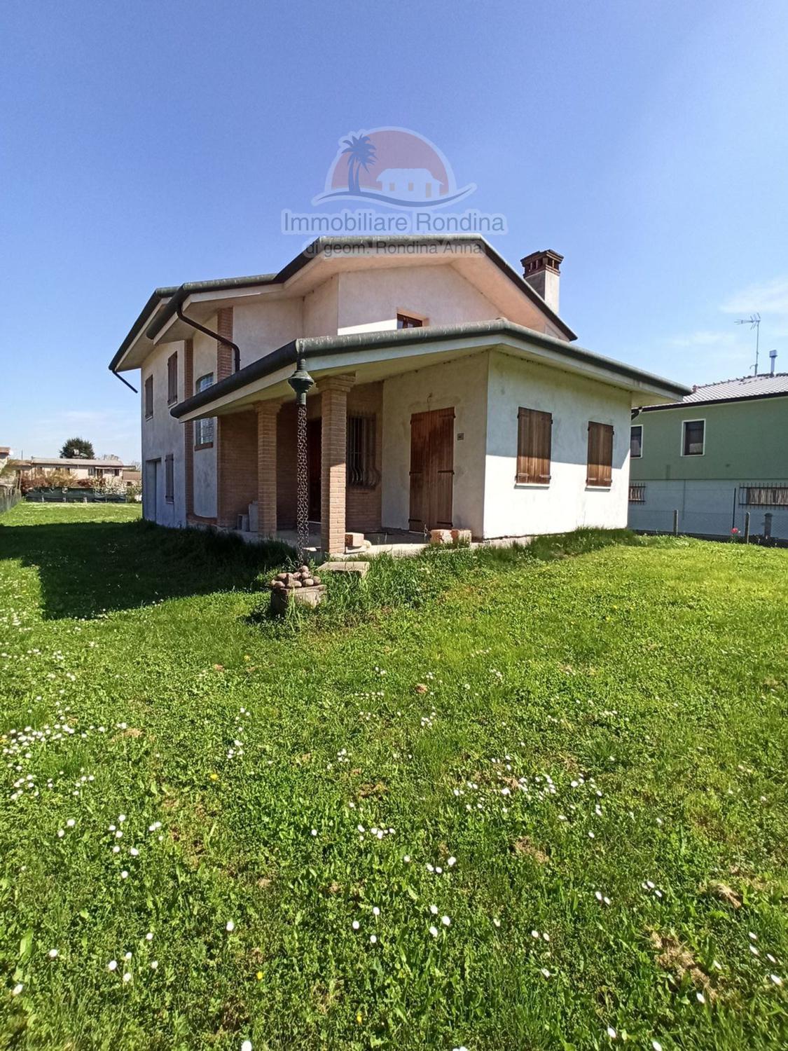 Villa in vendita a Frassinelle Polesine (RO)