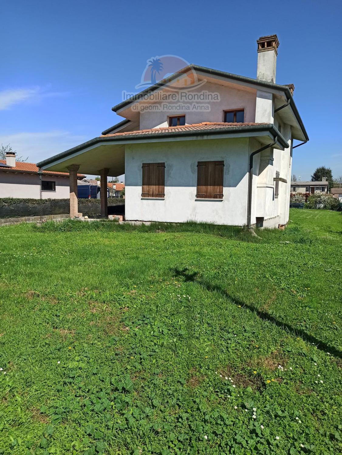 Villa in vendita a Frassinelle Polesine (RO)