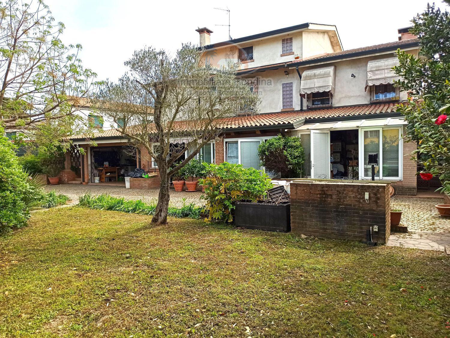 Villa in vendita a Arquà Polesine (RO)