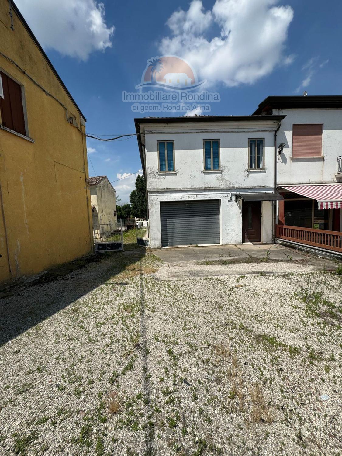 Casa indipendente in vendita a Bosaro (RO)