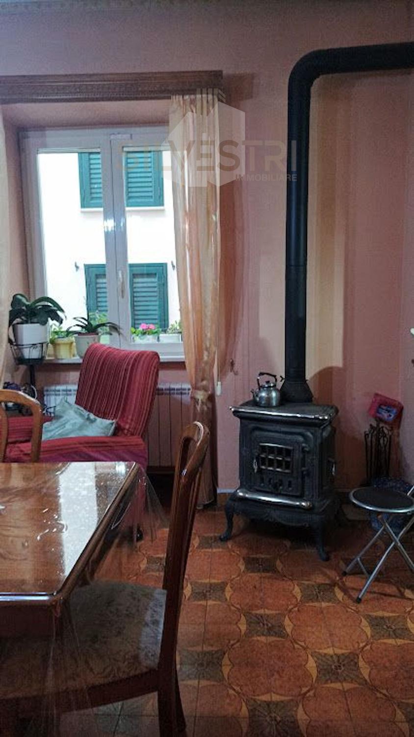 Casa indipendente in vendita a Loreto Aprutino (PE)