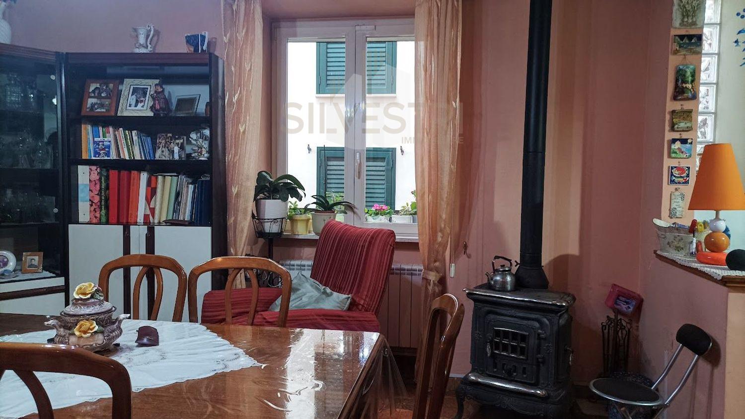 Casa indipendente in vendita a Loreto Aprutino (PE)