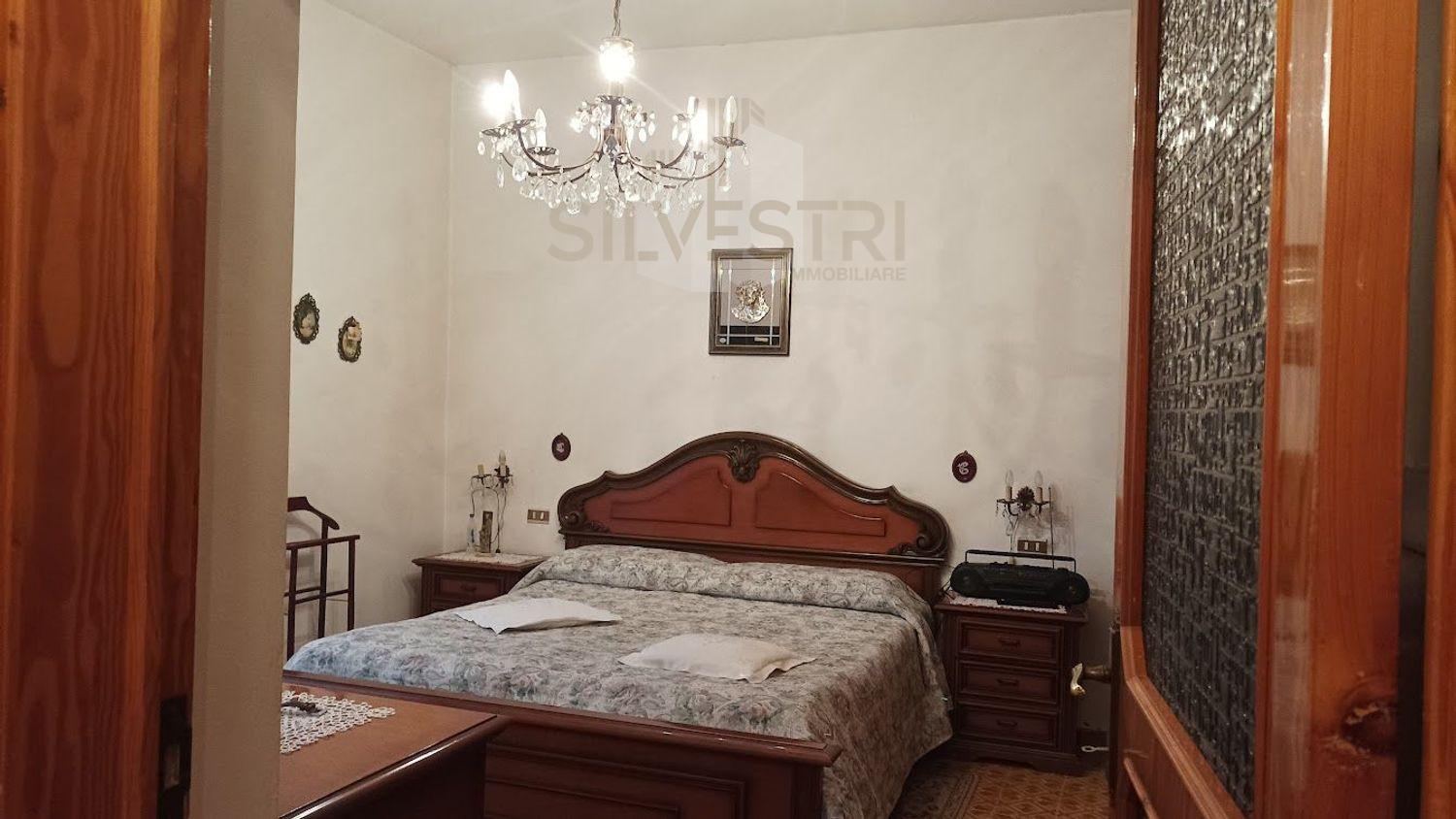 Casa indipendente in vendita a Loreto Aprutino (PE)